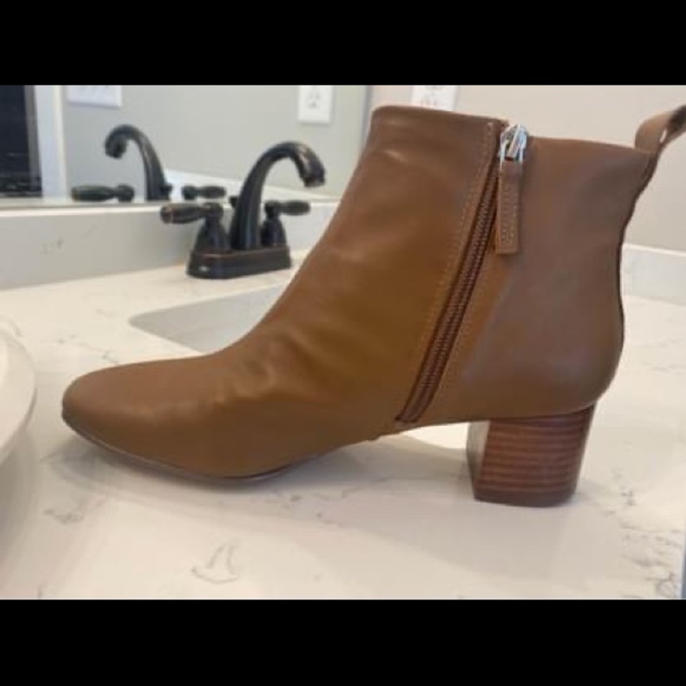 Size 8 Steve Madden Leather Booties